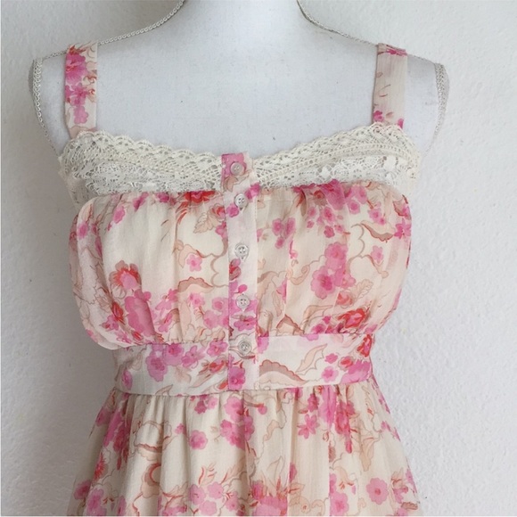 Kimchi Blue Floral Dress with Lace Trim - Picture 4 of 15